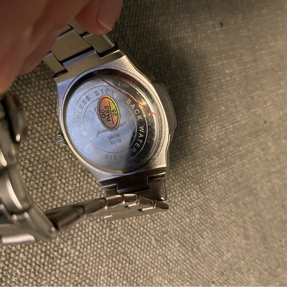 Watch - Picture 5 of 7